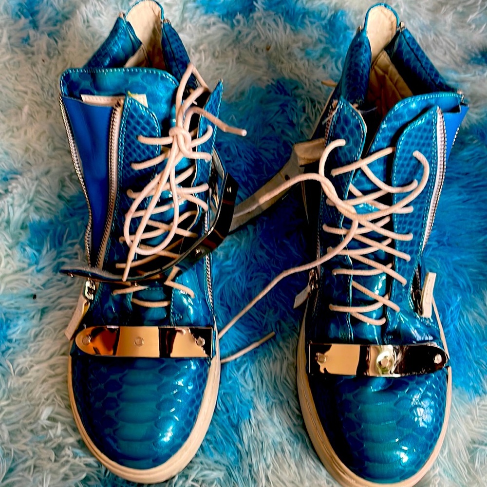 Fancy tennis shoes